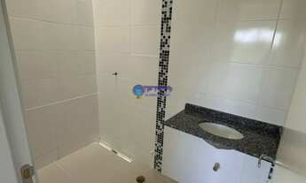 Imagem 3: Descubra o Encanto Único desta Casa de Esquina com 3 Quartos e Terreno Amplo!