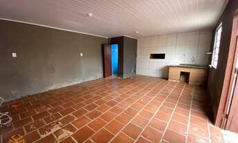 Imagem 5: Casa à venda em Gravataí, Jardim do Cedro: churrasqueira, lavanderia, jardim e piscina no