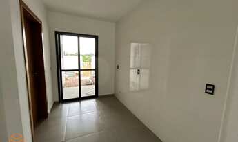 Imagem 3: Casa com amplo pátio nos fundos e suíte