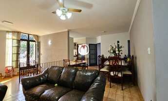 Imagem: Casa a venda com 4 dormitórios sendo 2