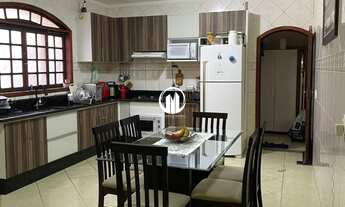 Imagem: Casa á venda 03 dormitórios sendo 02 suites