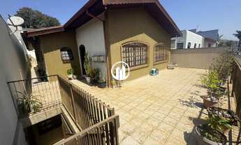 Imagem 1: Casa à venda com 4 dormitórios sendo 1 suíte - Bairro Jardim Paulista I - Jundiai/SP