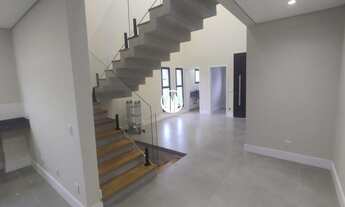 Imagem: Casa á venda com 3 suítes - Condomínio