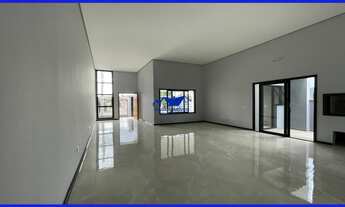 Imagem 5: Casa plana de alto padrão com 148,70 m², com 3 dormitórios sendo 1 suíte, 4 vagas de garag