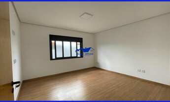 Imagem 7: Casa plana de alto padrão com 148,70 m², com 3 dormitórios sendo 1 suíte, 4 vagas de garag