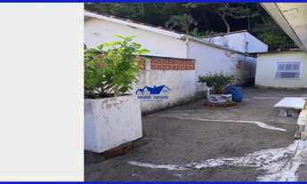 Imagem 5: Casa com 90 m², 2 dormitórios em terreno amplo com 650m², 13m x 50m no Centro de Lagun..