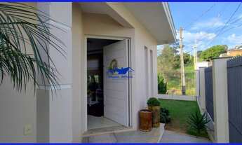 Imagem 4: Casa sobrado de esquina, toda semi mobiliada, finamente decorada, com 3 dormitórios sendo