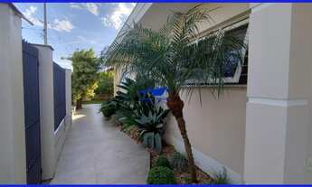 Imagem 6: Casa sobrado de esquina, toda semi mobiliada, finamente decorada, com 3 dormitórios sendo