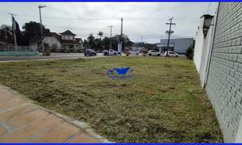 Imagem: Terreno de esquina com frente para 3 ruas