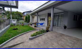 Imagem 2: Linda Casa térrea com 190.56 m² quadrados de área construída, 4 dormitórios, sendo 1 suíte