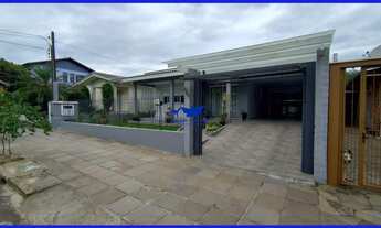 Imagem 3: Linda Casa térrea com 190.56 m² quadrados de área construída, 4 dormitórios, sendo 1 suíte