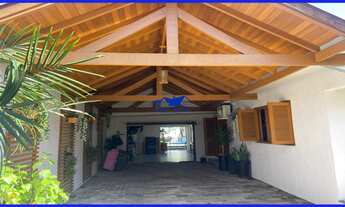 Imagem 7: Linda Casa térrea com 262,00 m² quadrados de área construída, 3 dormitórios, 5 garagens se