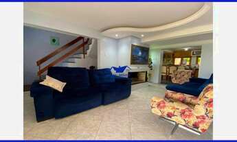 Imagem 1: Linda Casa térrea com 300 m² quadrados de área construída, 4 dormitórios, piscina, banheir