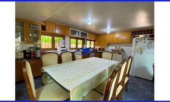 Imagem 3: Linda Casa térrea com 300 m² quadrados de área construída, 4 dormitórios, piscina, banheir