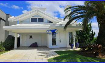 Imagem 2: Lindíssima casa em condomínio de alto padrão no centro de Xangri-lá, com 327 m², 4 suítes