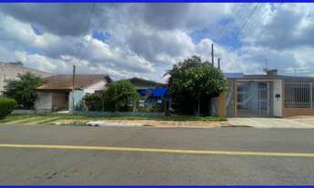 Imagem 4: Terreno plano com chalé com 74 metros quadrados em Lugar próximo a tudo com 300m² medindo