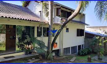 Imagem 2: Casa semi mobiliada com 182m² em bairro em expansão, em terreno de 339m² com posição solar