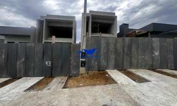 Imagem 1: Sobrado, Não Geminado com 2 Dormitórios, Pátio, Lareira e Espera para Piscina no bairro En