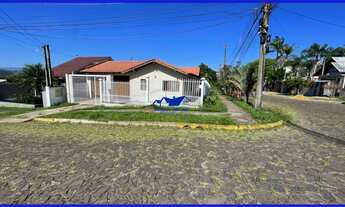 Imagem 3: Casa de esquina com piscina, em ótima localização no bairro Encosta do Sol em Estância Vel