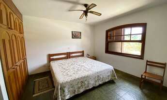 Imagem 2: Chácara Rural, 4 dormitórios, 2 suíte, 5 banheiro, 10 vagas na garagem, 387M² de Área Cons