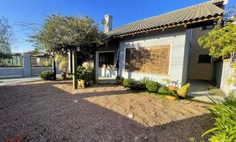 Imagem: Casa com 4 Dormitorio(s) localizado(a) no