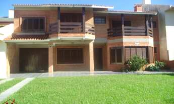 Imagem: Espetacular sobrado próximo ao mar de Imbé