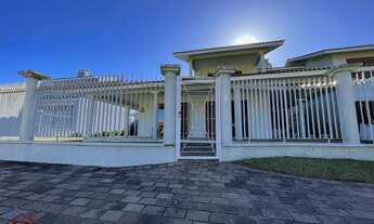 Imagem 2: Imponente sobrado com oito dormitórios