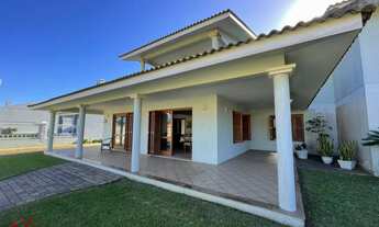 Imagem 4: Imponente sobrado com oito dormitórios