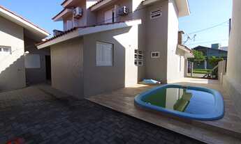 Imagem 5: Sobrado com três dormitórios no centro de Imbé