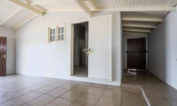 Imagem 5: Casa com churrasqueira em Torres - Ótima oportunidade de compra