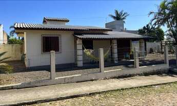 Imagem: Casa com churrasqueira em Torres - Ótima
