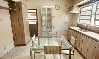 Imagem 3: Casa à venda em Sapucaia do Sul, Centro, com sala de estar, jardim e área construída de 19