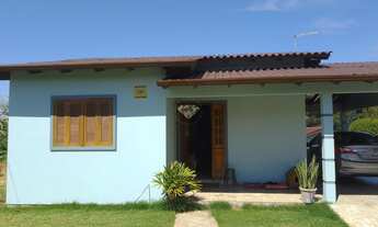 Imagem 2: Casa à venda com piscina e varanda no Bairro Águas Claras na cidade de Viamão