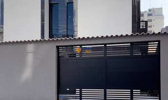 Imagem 1: Sobrado de 03 dormitórios e piscina na Vila Tupi Praia Grande - SP