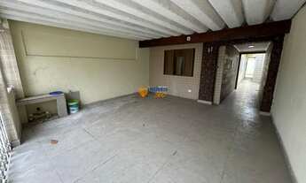 Imagem: Casa de rua à venda em São Vicente - Oportunidade