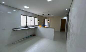 Imagem 7: Casa de rua à venda em São Vicente - Oportunidade 2 Dormitórios - Aceita Financiamento Ban