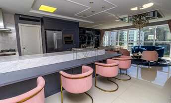 Imagem 2: Apartamento Quadra Mar finamente mobiliado com 3 suítes e 2 vagas - Balneário Camboriú