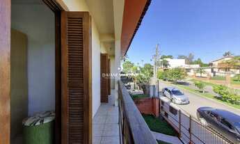 Imagem: Casa 4 Dorm e Amplo Pátio à venda no Bairro