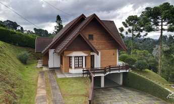 Imagem 3: Casa com Ótimo Terreno e Vista para as Montanhas na Vila Inglesa!