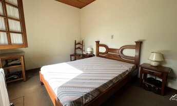 Imagem 5: Casa com Ótimo Terreno e Vista para as Montanhas na Vila Inglesa!