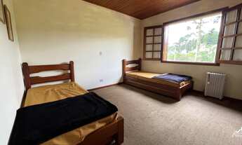 Imagem 7: Casa com Ótimo Terreno e Vista para as Montanhas na Vila Inglesa!