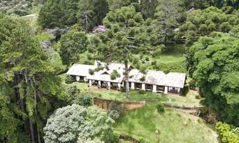 Imagem 5: Morada das Montanhas: Uma Jóia Rústica em Meio à Natureza!