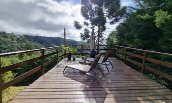 Imagem 3: Casa com Grande Potencial e Vista Magnífica em Condomínio Fechado!