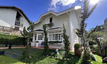 Imagem 2: Encantadora Residência com o Estilo de Campos do jordão!