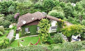 Imagem 3: Residência Encantadora com um Incrível Terreno a Próximo ao Centro do Capivari!