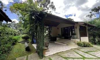 Imagem 5: Residência Encantadora com um Incrível Terreno a Próximo ao Centro do Capivari!