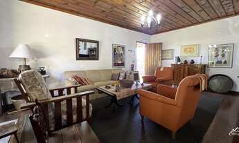 Imagem 7: Oportunidade Única: Casa Antiga com Muito Potencial e um Excelente Terreno!