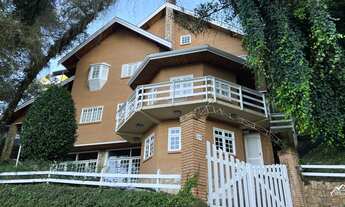 Imagem 2: Charmosa Casa com Sauna e Hidromassagem dentro de Condomínio Fechado!