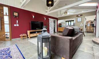 Imagem 4: Casa impecável com decoração moderna e espaço para lazer!