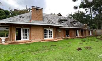 Imagem 2: Casa de Alto Padrão com Arquitetura Sofisticada!